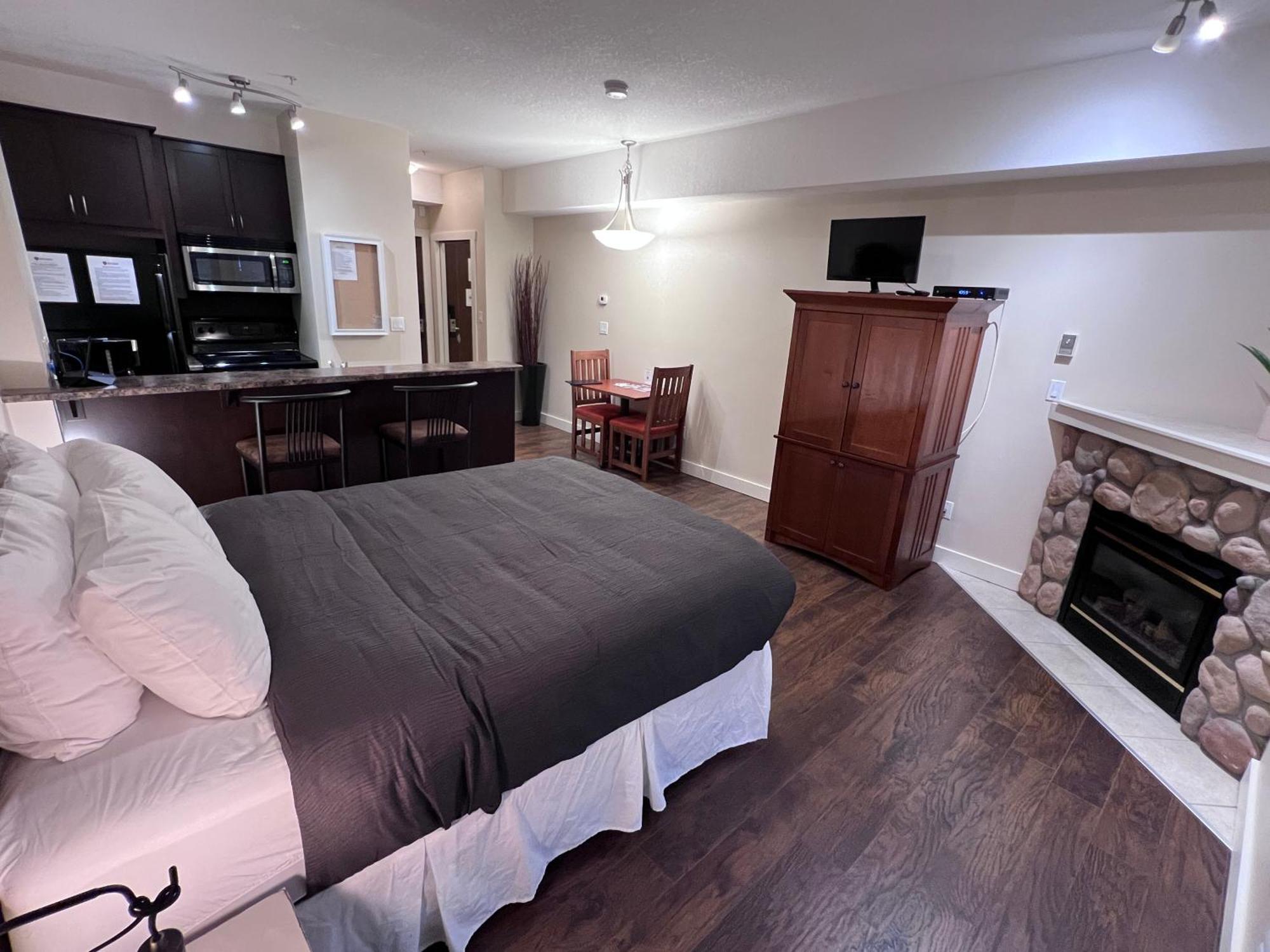 Silver Rock Condominiums By Fernie Central Reservations מראה חיצוני תמונה